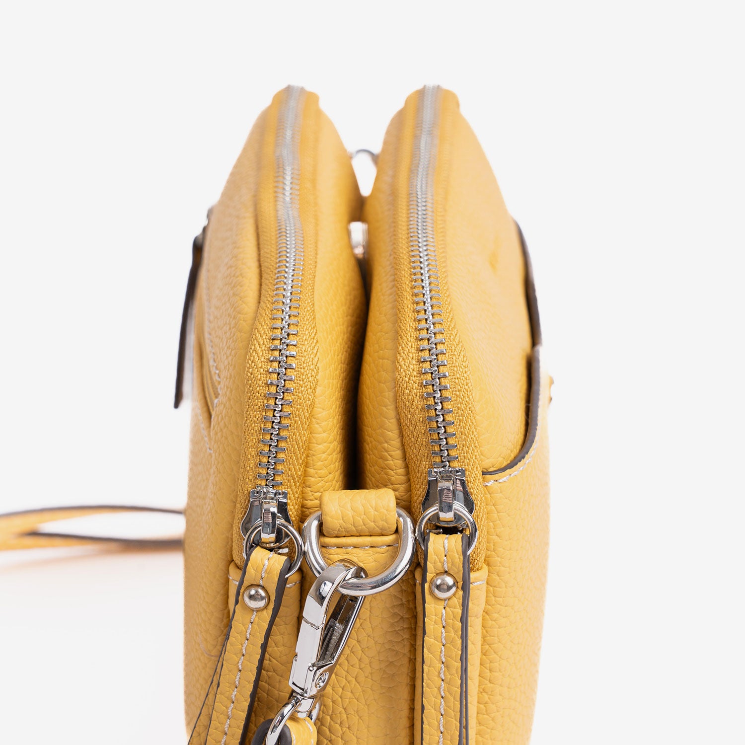 Bolsa de ombro para mulher, nova série Minibags. 20,5 x 14 x 7 cm