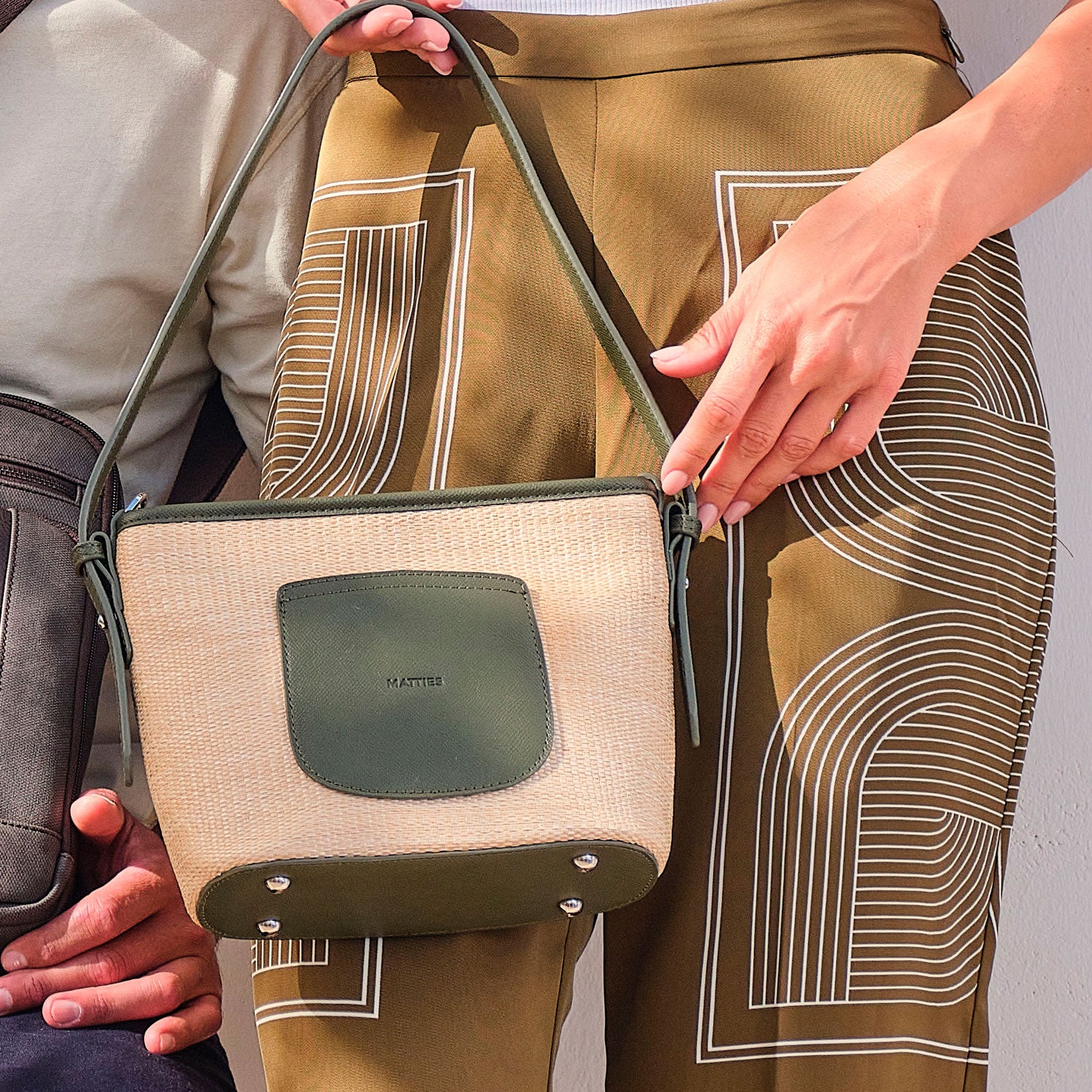 Bolsa de ombro para mulher, Série Suny. 21x18,5x10 cm