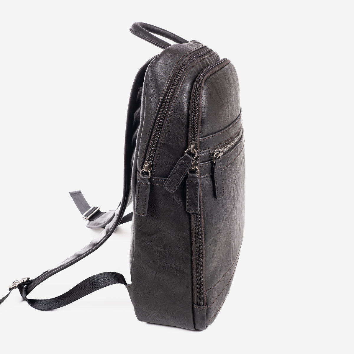 Mochila preta para homem, Coleção Jovem. 27x36x09 cm