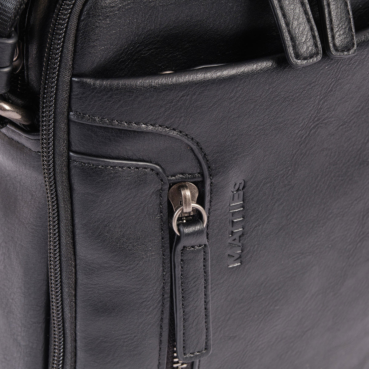 Bolsa de mensageiro para homem, linha Youth. 19x24 cm