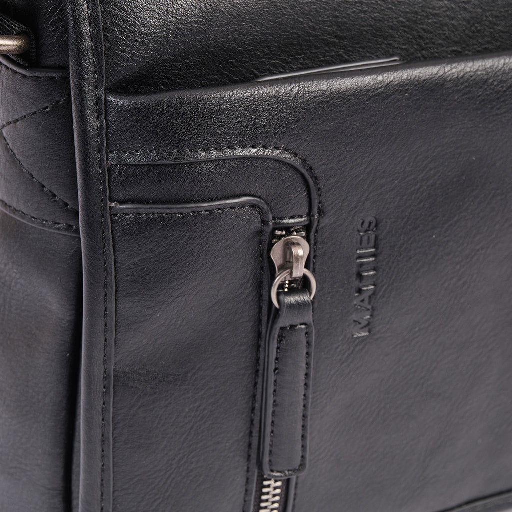 Bolsa de mensageiro para homem, linha Youth. 21x22x07 cm