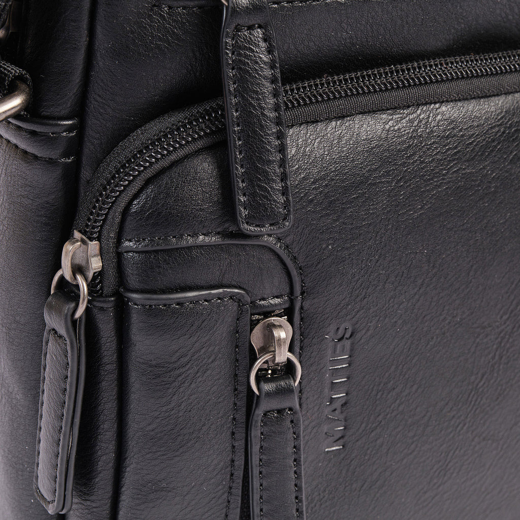 Bolsa de ombro para homem, linha Youth. 19x24x7,5 cm
