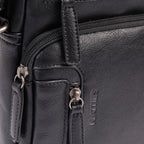 Bolsa de ombro para homem, linha Youth. 19x24x7,5 cm