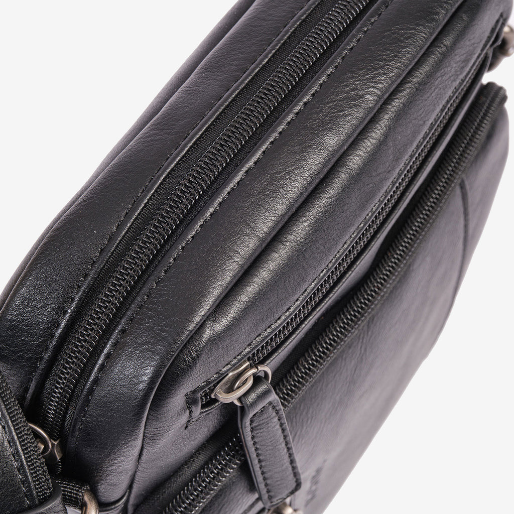 Bolsa de ombro para homem, linha Youth. 19x24x7,5 cm