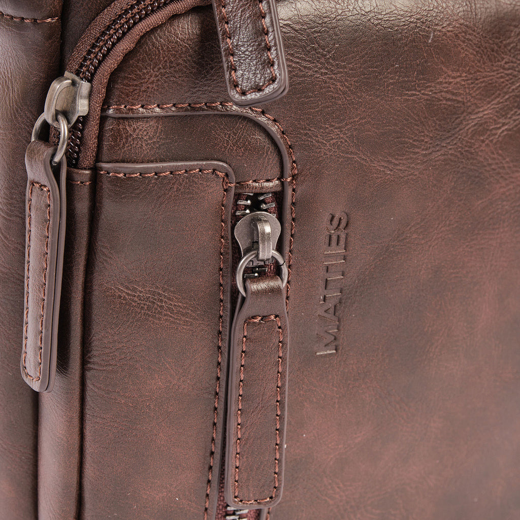 Bolsa de ombro para homem, linha Youth. 19x24x7,5 cm