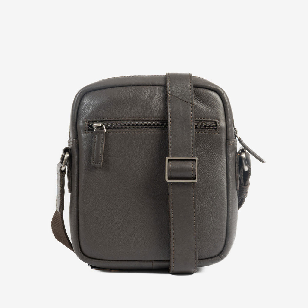 Bolsa de mensageiro para homem, preta, da linha Pioneer Leather. 18x21 cm
