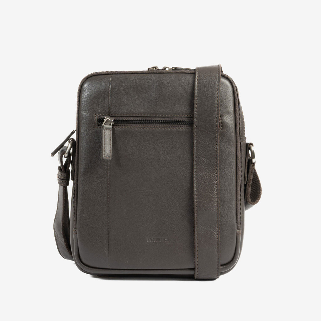 Bolsa de mensageiro para homem, preta, da linha Pioneer Leather. 19x25 cm