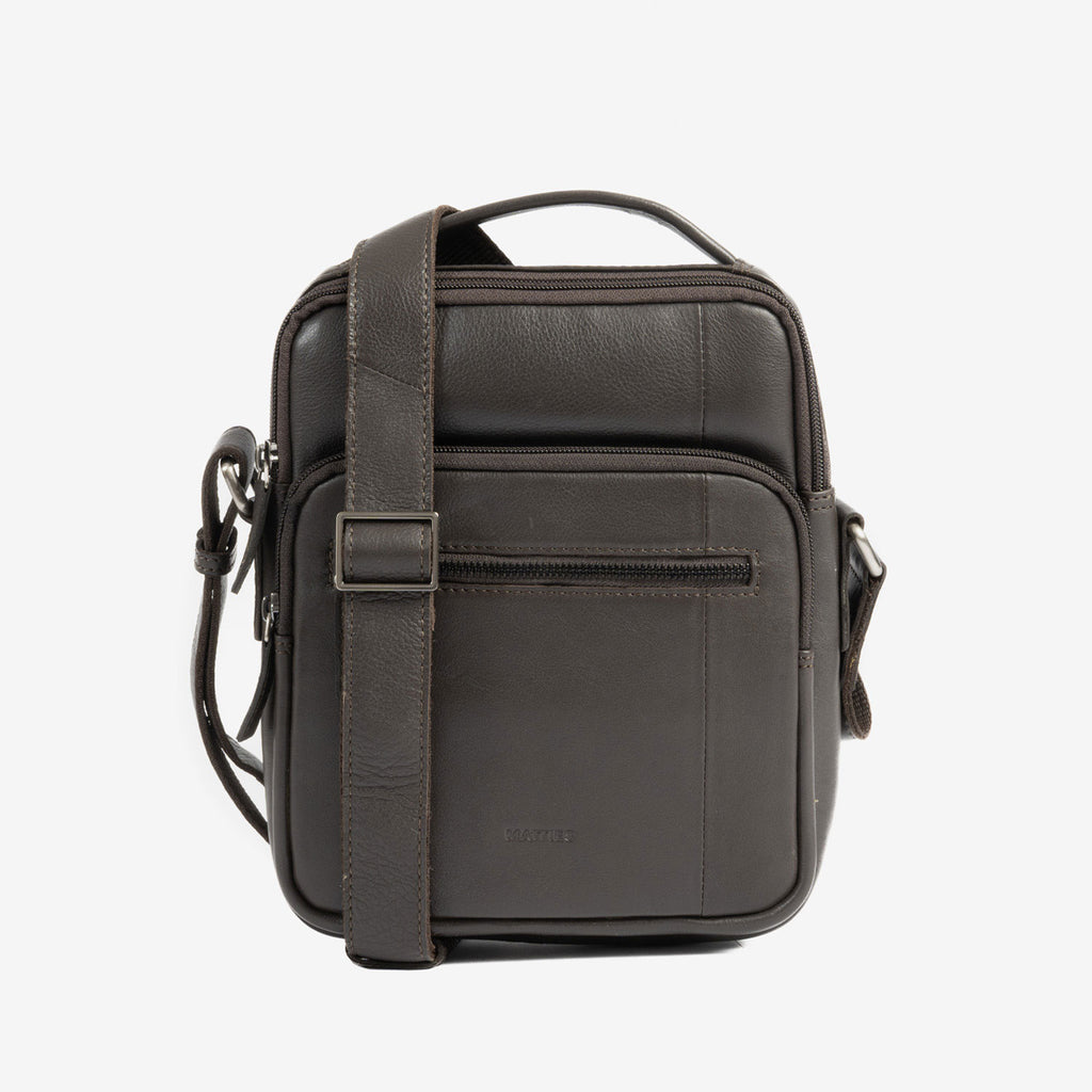 Bolsa de mensageiro para homem, preta, da linha Pioneer Leather. 19x24 cm