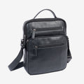 Bolsa de mensageiro para homem, preta, da linha Pioneer Leather. 24x30x07 cm