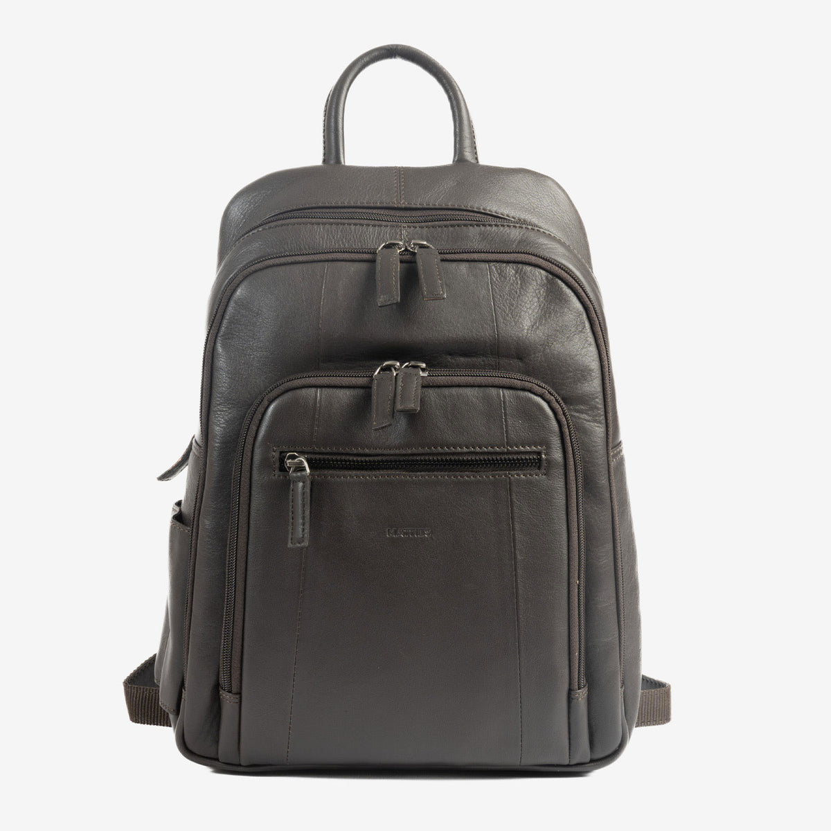 Mochila preta para homem da linha Pioneer Leather Series. 27x36x09 cm