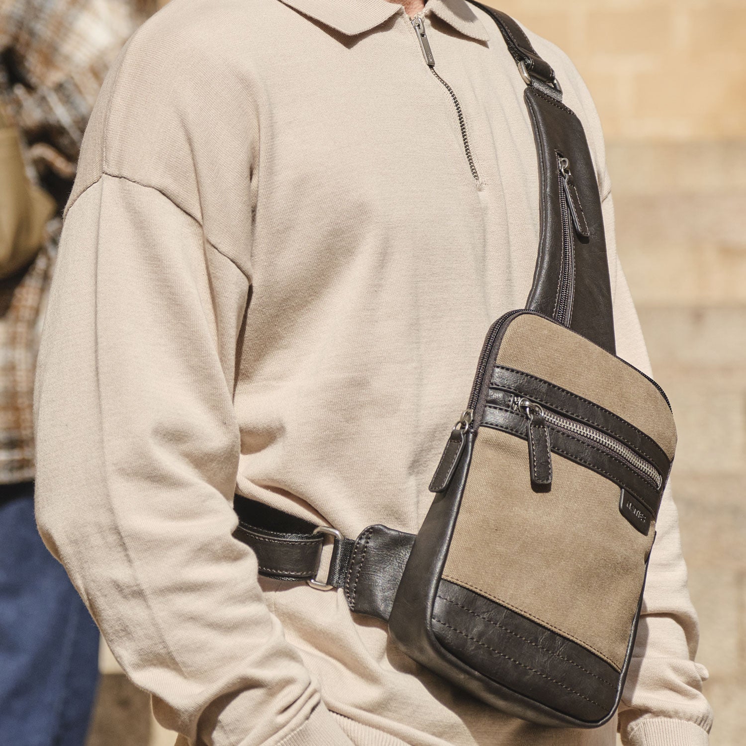 Bolso bandolera para hombre , color marrón, Serie Lona. 17x25 cm - Matties Bags