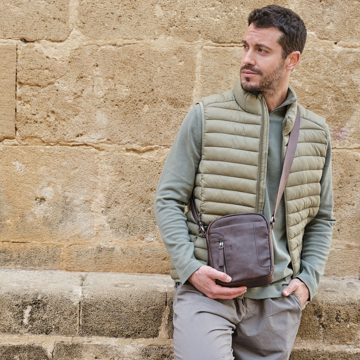 Bolso bandolera para hombre, Serie Juvenil. 17x22 cm - Matties Bags