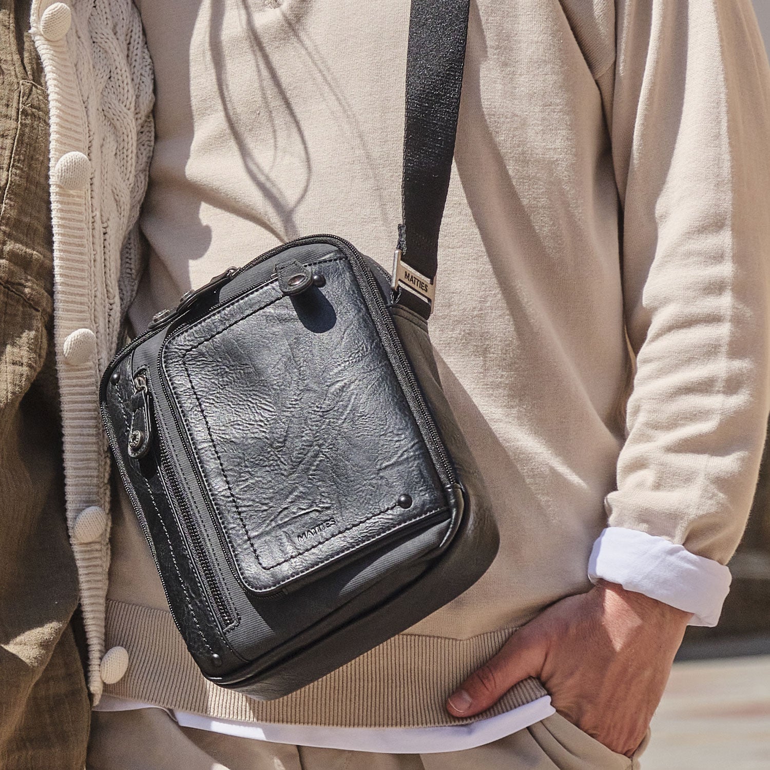 Bolso bandolera para hombre, Serie Juvenil. 19x24 cm - Matties Bags