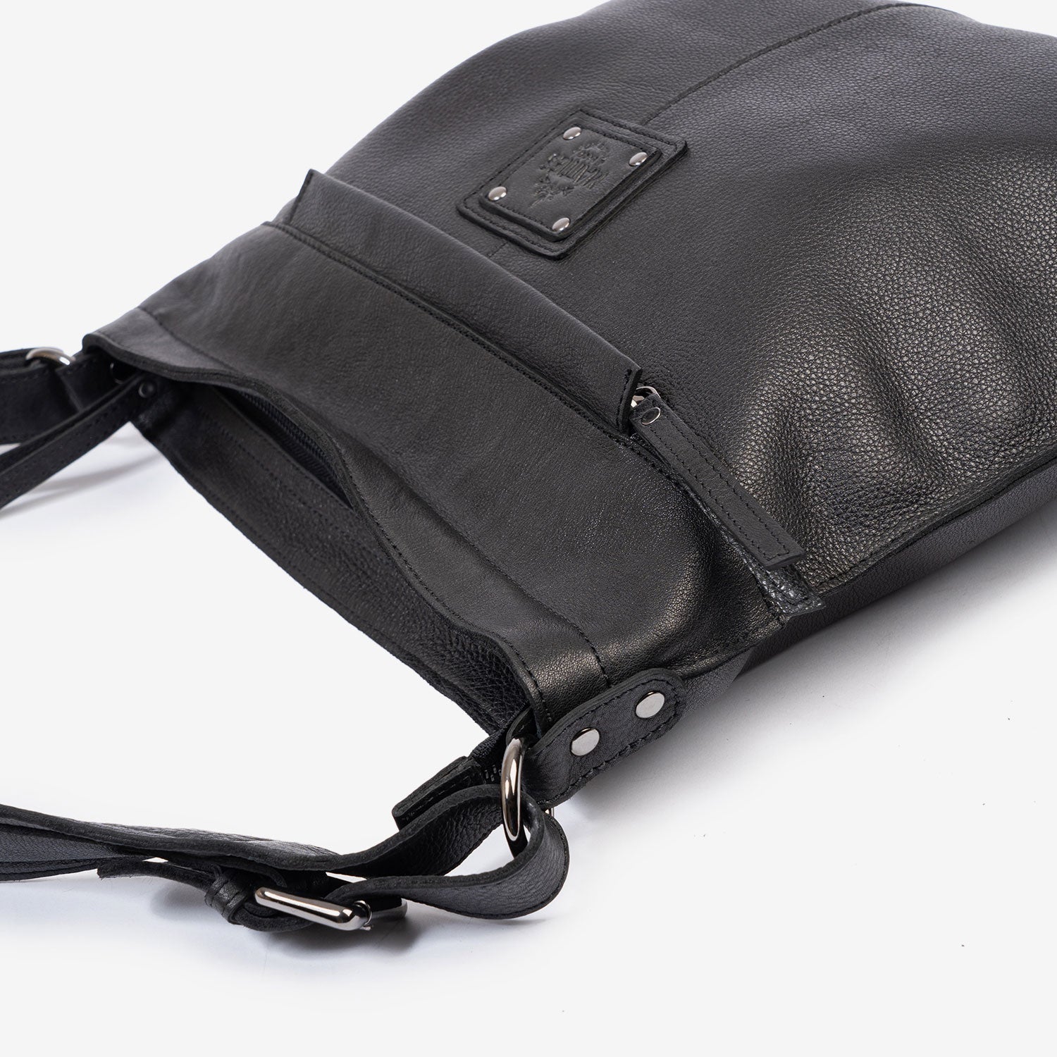 Bolso de hombro con bandolera, Serie eva/leather. 34x31x05 cm - Matties Bags