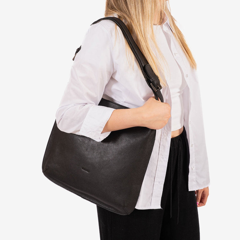 Bolso de hombro con bandolera, Serie eva/leather. 34x31x05 cm - Matties Bags