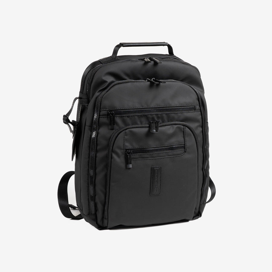 Mochila para homem, coleção em nylon revestido. 31x40x12,5 cm
