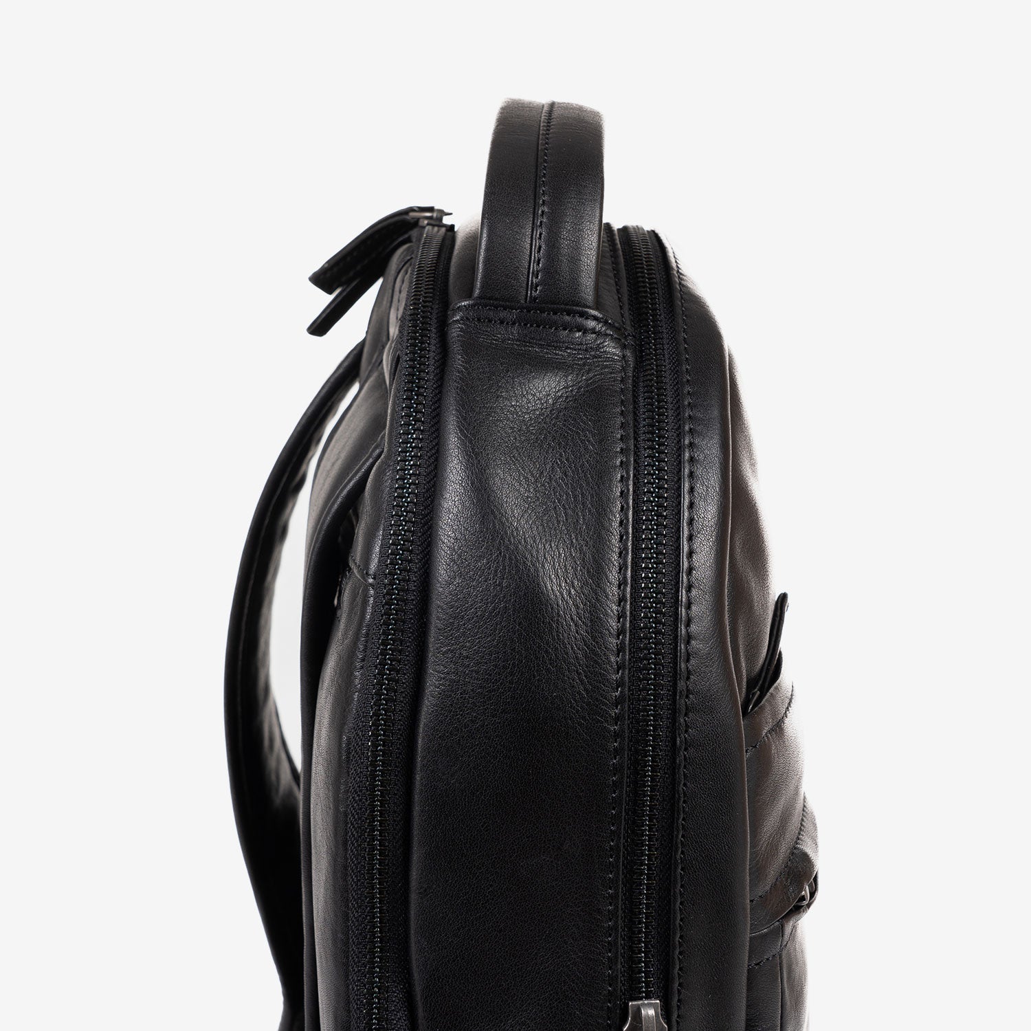 MOCHILA PARA HOMBRE, COLECCIÓN COW SILKY/LEATHER. 30x37 cm - Matties Bags