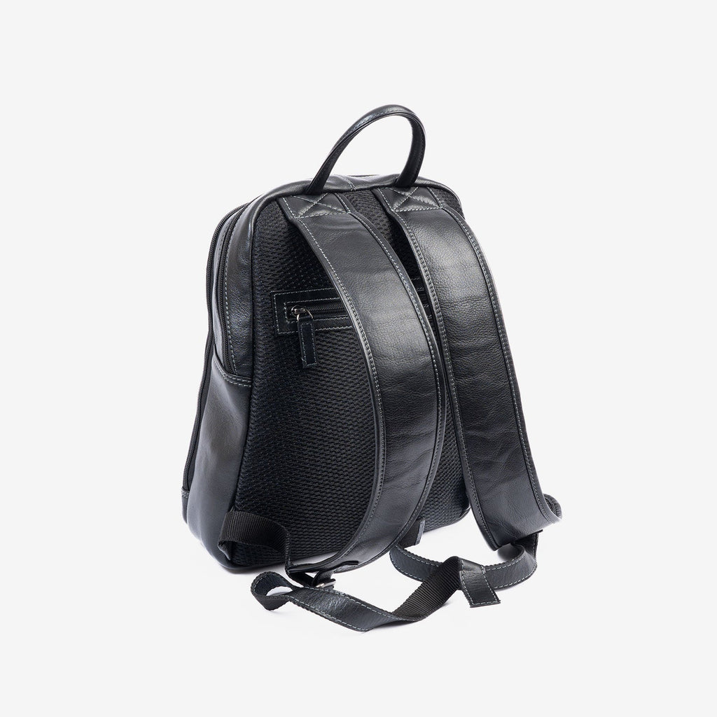 Mochila para hombre , color negro, Serie Pioneer Leather. 27x36x09 cm - Matties Bags