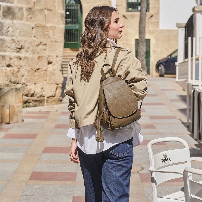 Mochila para mujer, Serie reunion. 24x30x12 cm - Matties Bags