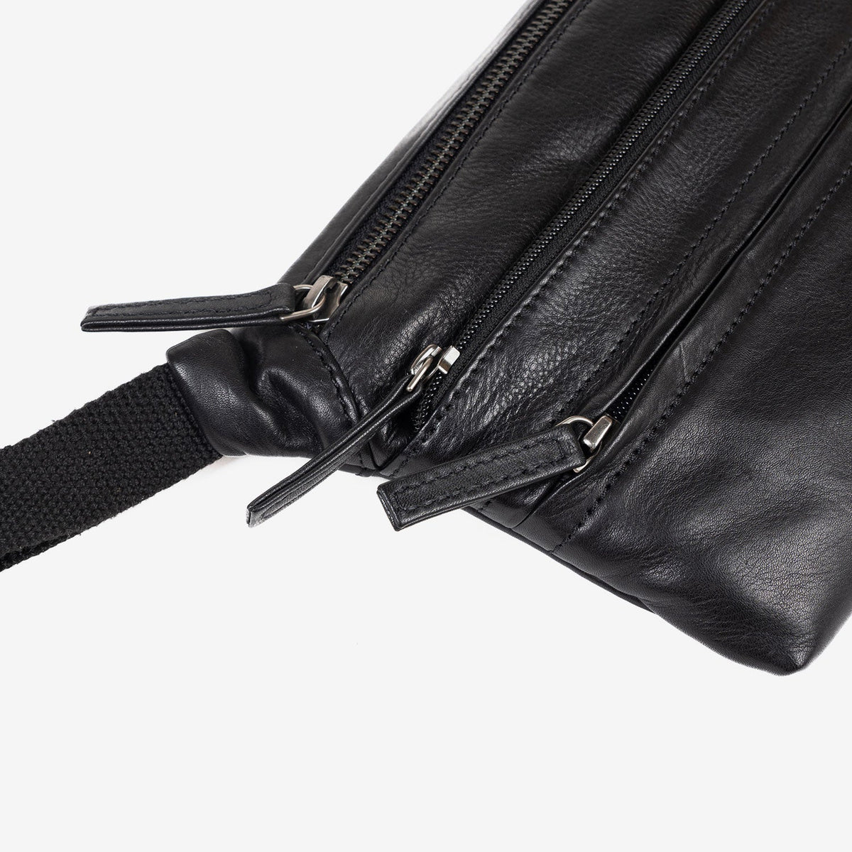 RIÑONERA PARA HOMBRE, COLECCIÓN COW SILKY/LEATHER. 28x15.5 cm - Matties Bags